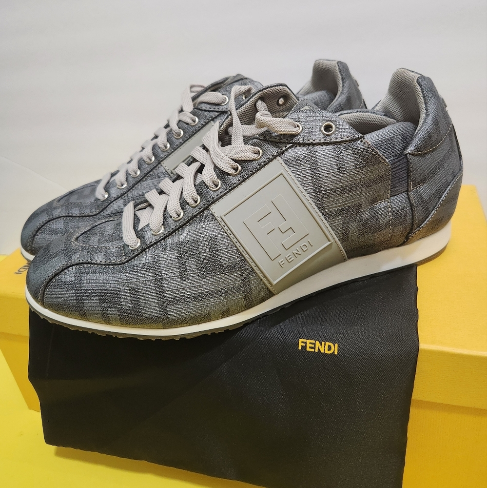Woman's Fendi Sneakers
